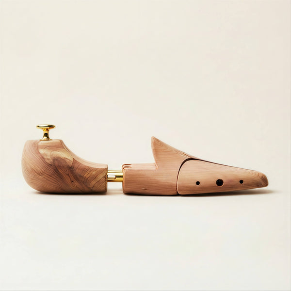 Cedar Shoe Tree